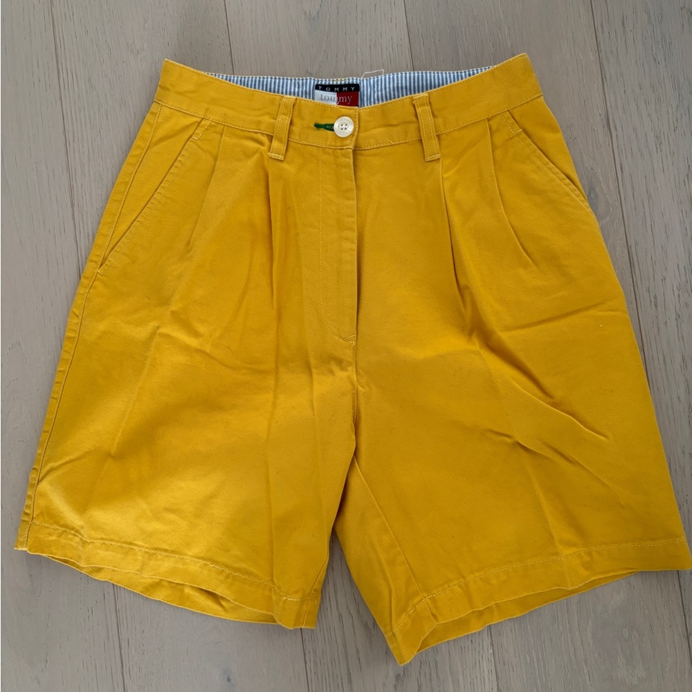 Vintage Shorts Tommy Hilfiger 4 Size S/M 90s Yellow High Waisted